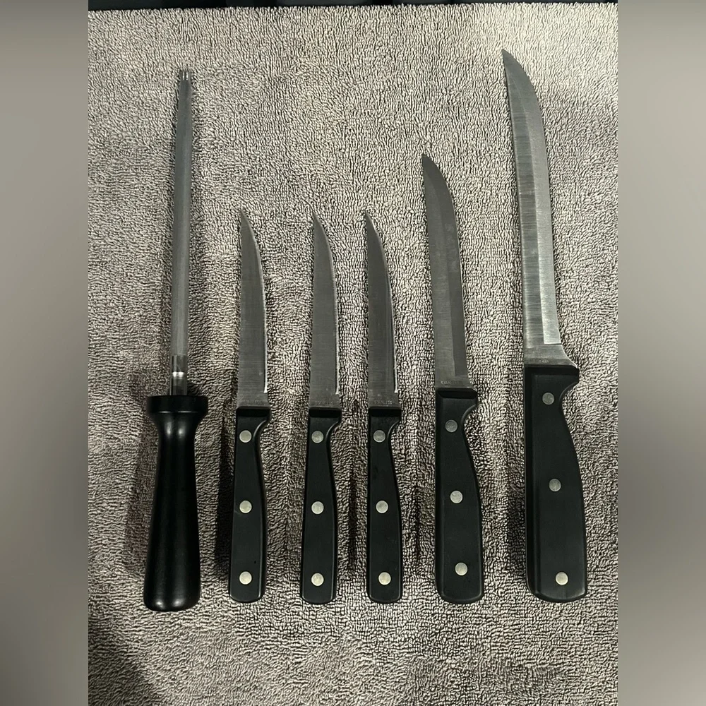 Incomplete‎ Chefmate Kitchen Knife Set /w Honing & Block.